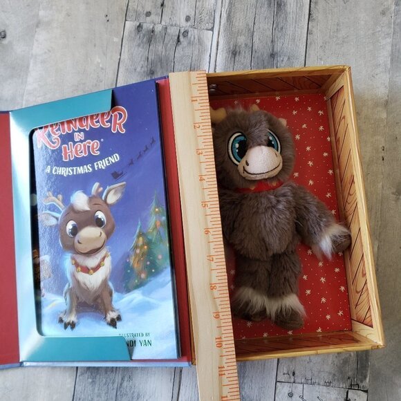 NWT - Reindeer in Here - by Adam Reed Plush & Hardcover Book - Picture 4 of 5